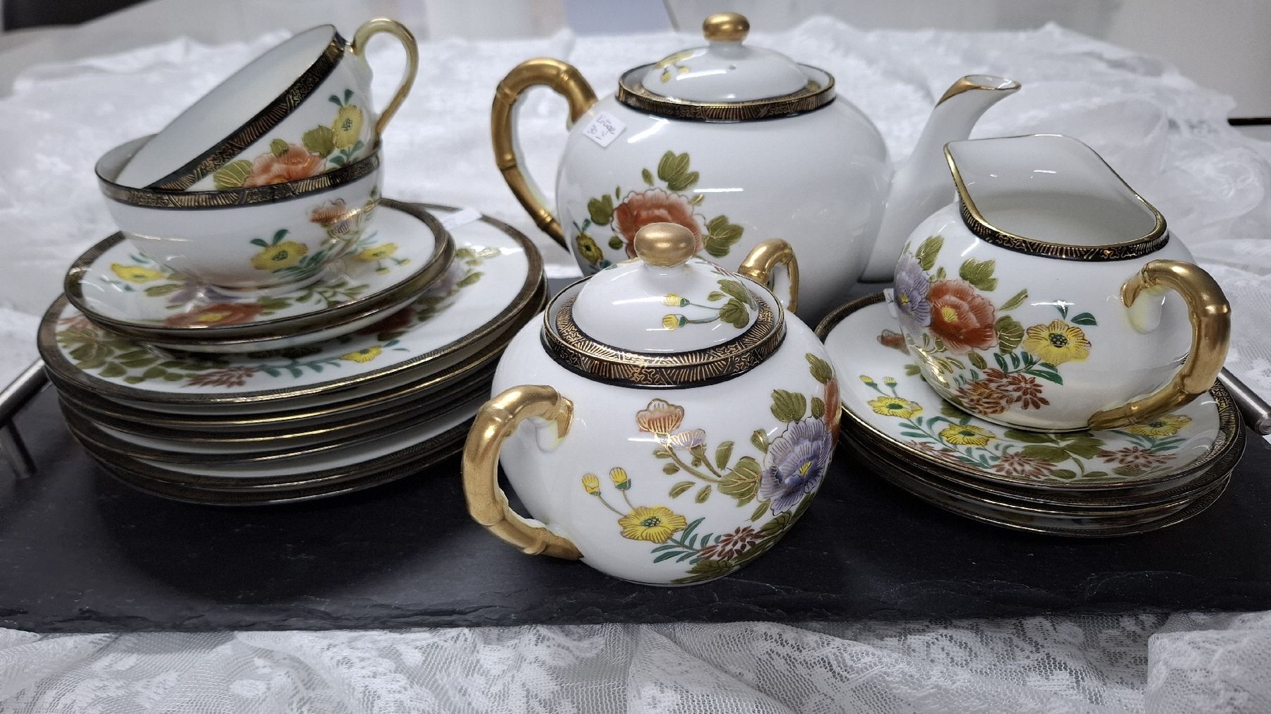 Set di piatti: Vintage Teeservice, Porzellan, Golddekor, 15-teilig. – Usato da Merenschwand venduto da Stim04 1