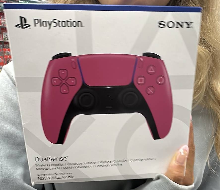 Console: PS5 Slim digital + 2 Controller – Usato da Gipf-Oberfrick venduto da dvrio._ 1