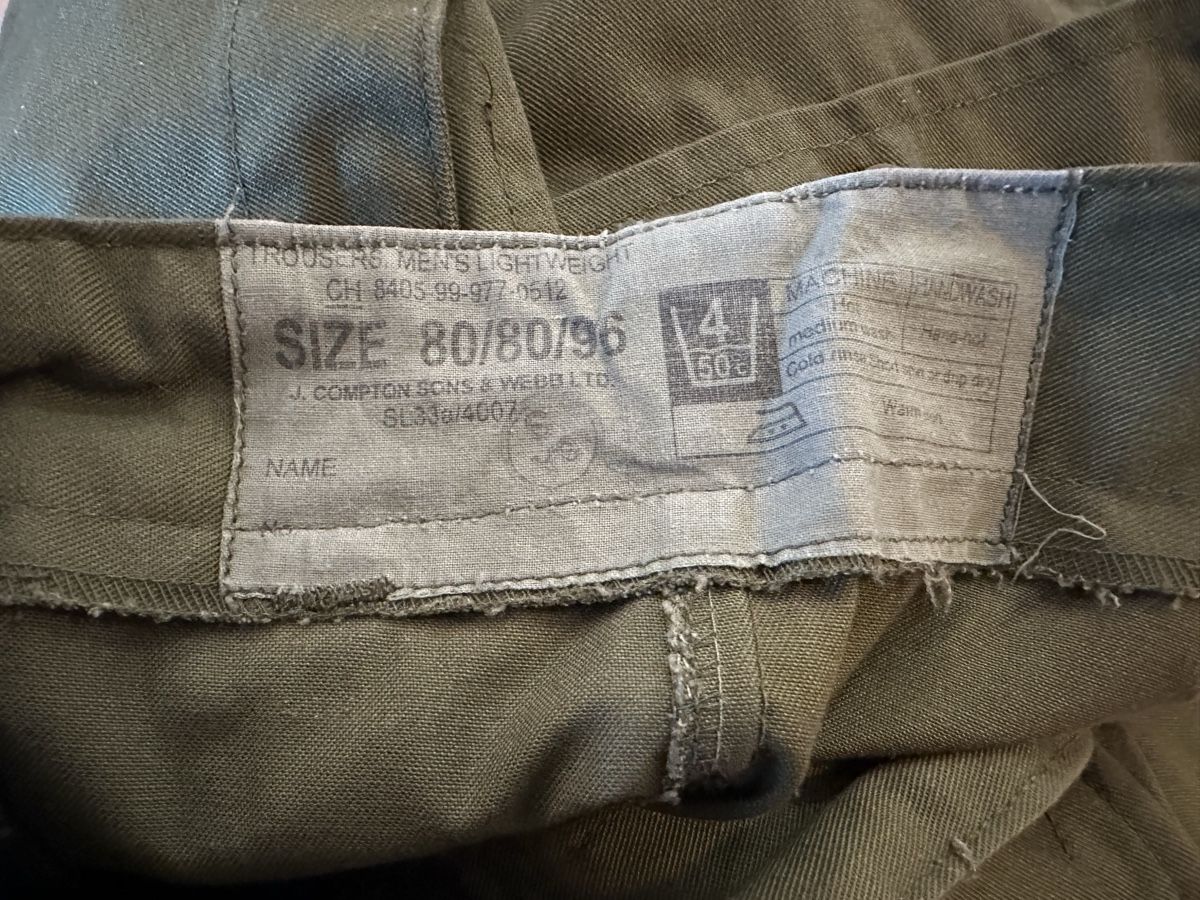 Urban Outfitters Hosen: Cargo Carpenter Pants Hosen Khaki S 36 – Gebraucht aus Zürich von rosolli 6