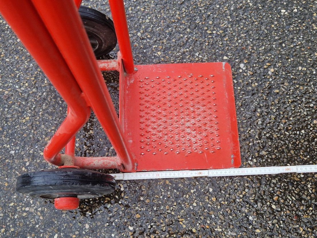 Carriole: Sackkarren Rot Voll Gummi Rad – Usato da Niederbipp venduto da Trude04 7