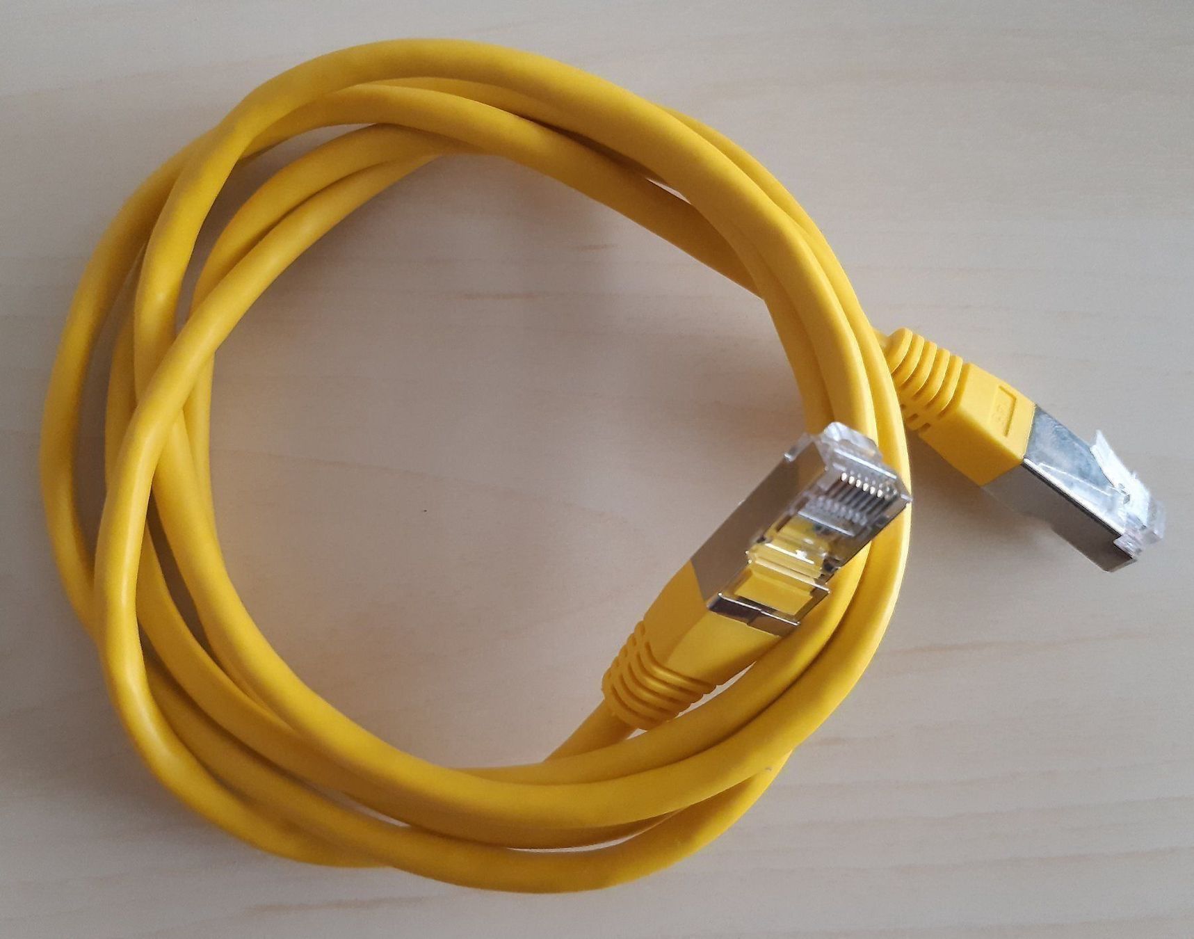 Cavi: Netzwerkkabel / Patchkabel gelb 1.5 m – Usato da Feuerthalen venduto da kigo87