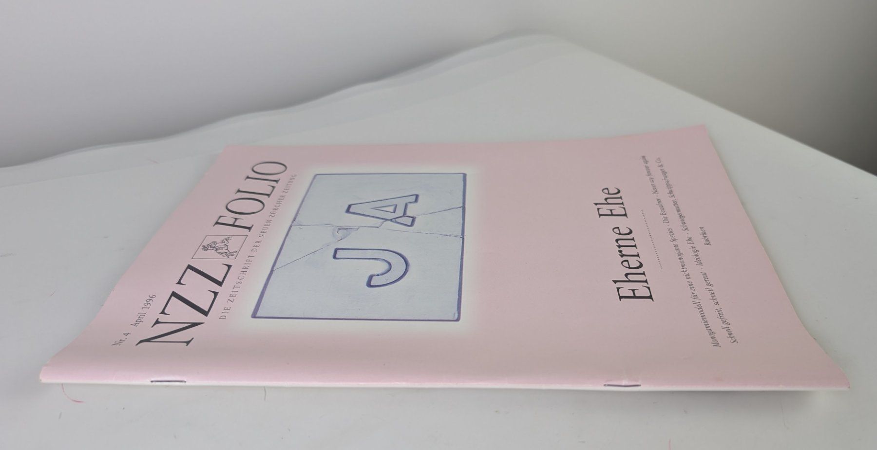 Zeitschriften & Magazine: NZZ Folio Nr. 4 April 1996 - Eherne Ehe – Gebraucht aus Zürich von axolottchen 1