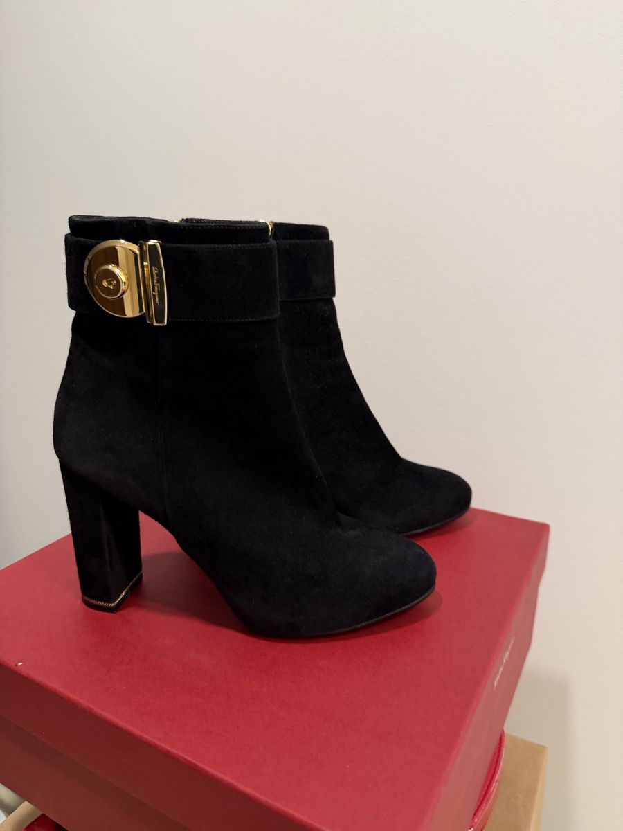 Salvatore Ferragamo Scarpe da donna: Ferragamo suede heels 38 size – Nuovo (secondo la descrizione) da Corsier GE venduto da Karol_save_planet 1