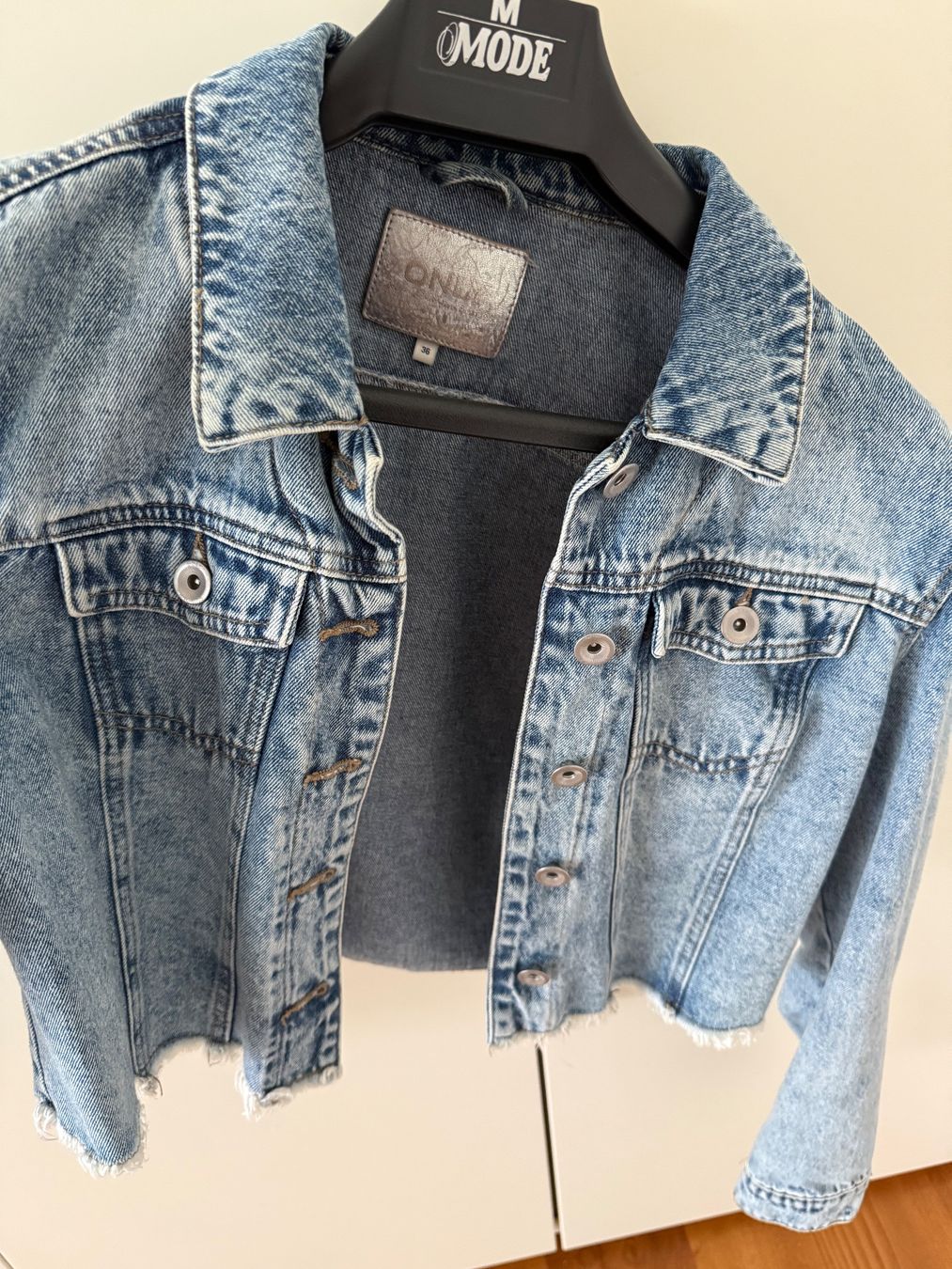 Only Giacche: Cropped Jeansjacke, size 36 – Usato da Sissach venduto da laura.x4 2