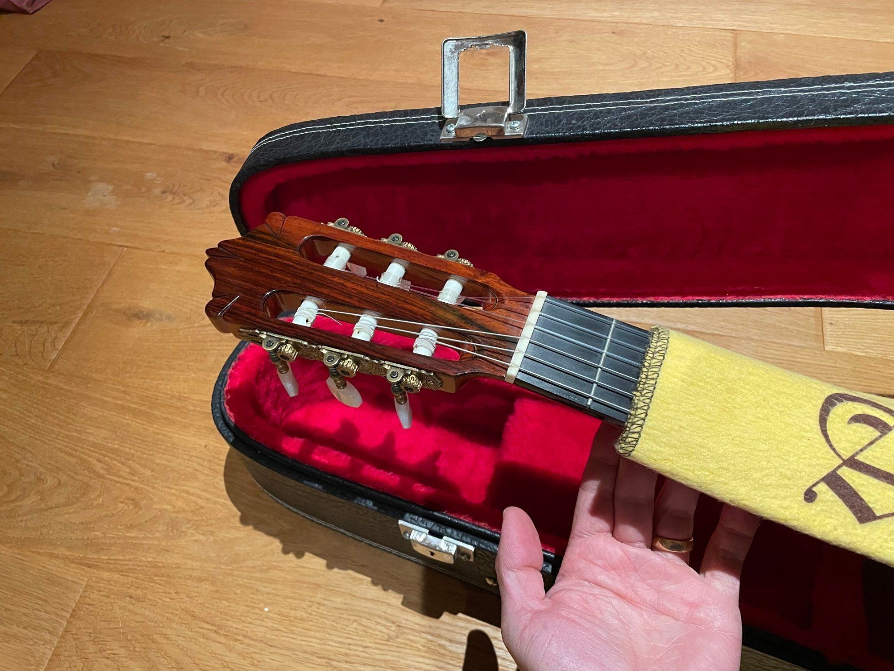 Alhambra Strumenti musicali: Guitarre Alhambra Jaime Julia 1996 – Usato da Flurlingen venduto da luisxp 4