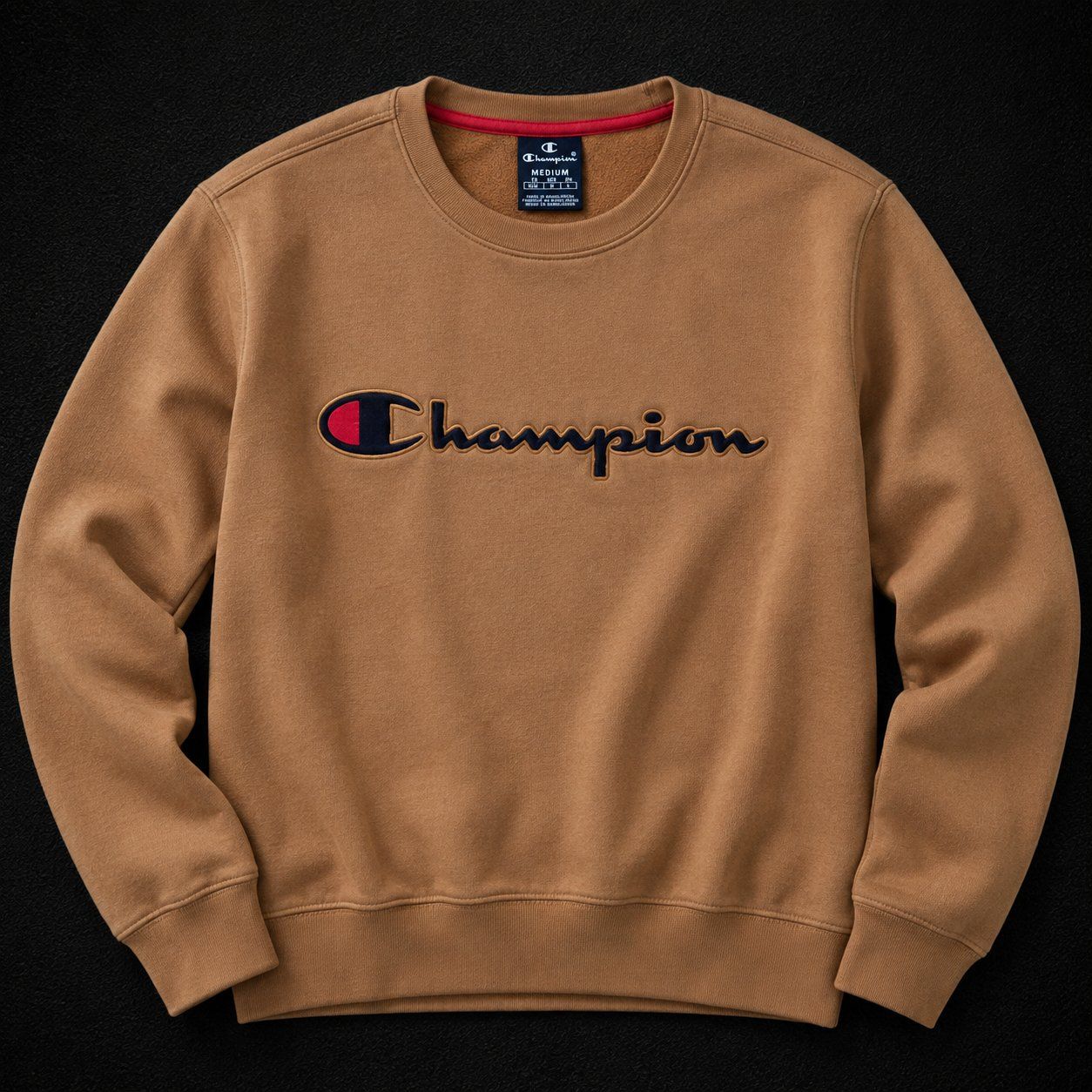 Champion Pulls & Sweat-shirts: Champion sweatshirt logo brodé camel taille M – D'occasion à Le Locle par sAm_2112