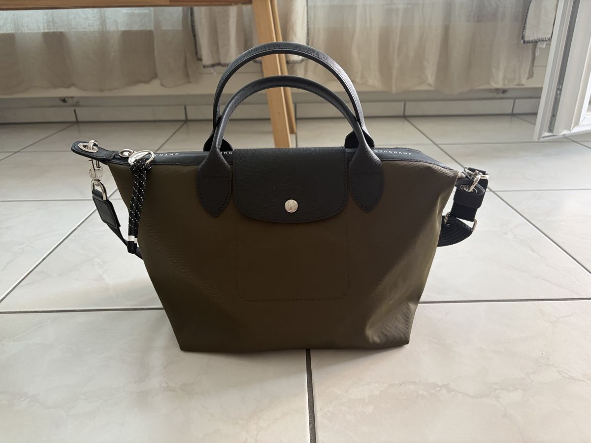 Longchamp Borse da donna: Longchamp Le Pliage Energy Strapped Small Tote Bag – Usato da Hergiswil NW venduto da irinagraf