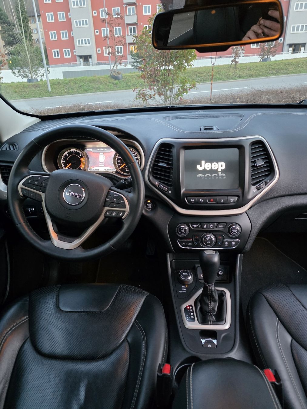 Jeep Autos: Jeep Cherokee Limited 2.0 TD – Gebraucht aus Zürich von Troval84 4