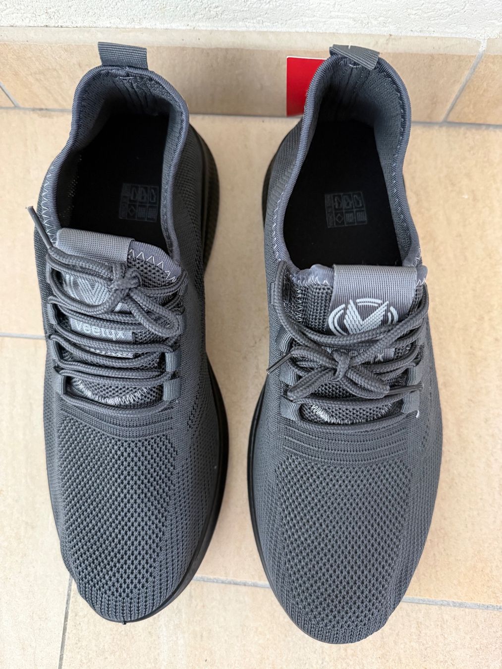 Scarpe da uomo: Baskets Veetax, p.45 – Nuovo e nell'imballaggio originale da St-Gingolph venduto da GoldenKeys 1