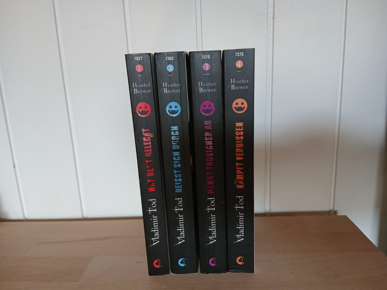 Libri: Vladimir Tod 1-4 – Usato da Hindelbank venduto da Fluffi3