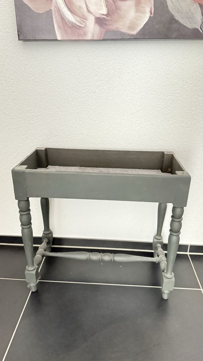 Tische: Shabby Chic Pflanzentisch  – Gebraucht aus Sirnach von sirni 4