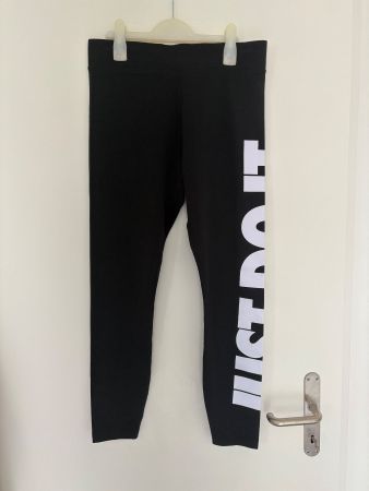 NIKE Leggings size L