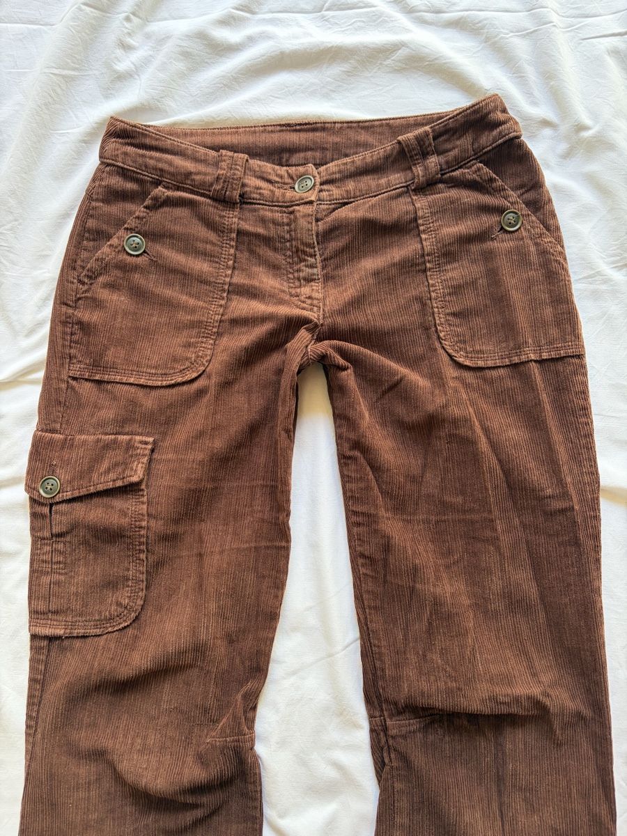C&A Pantaloni: Y2K Brown Corduroy Cargo Pants – Usato da Fribourg venduto da flo_g9gs 3