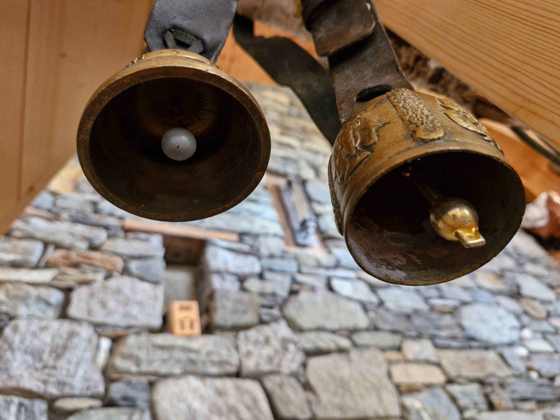 Campanacci mucche: Glocken Treicheln – Usato da Guarda venduto da rue_bpd7 1