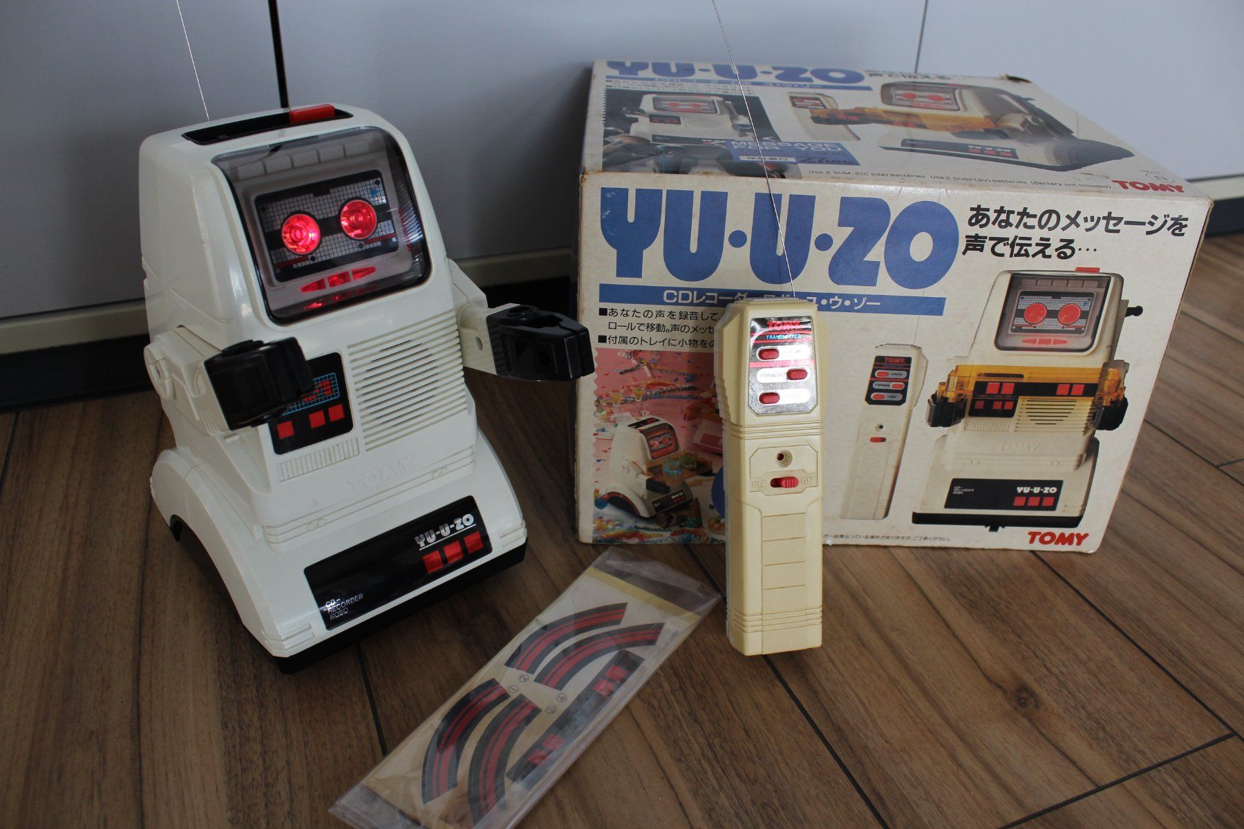 Tomy Jouets: Tomy Roboter YU-U-ZO Chatbot – Défectueux à Regensdorf par kimba05 7