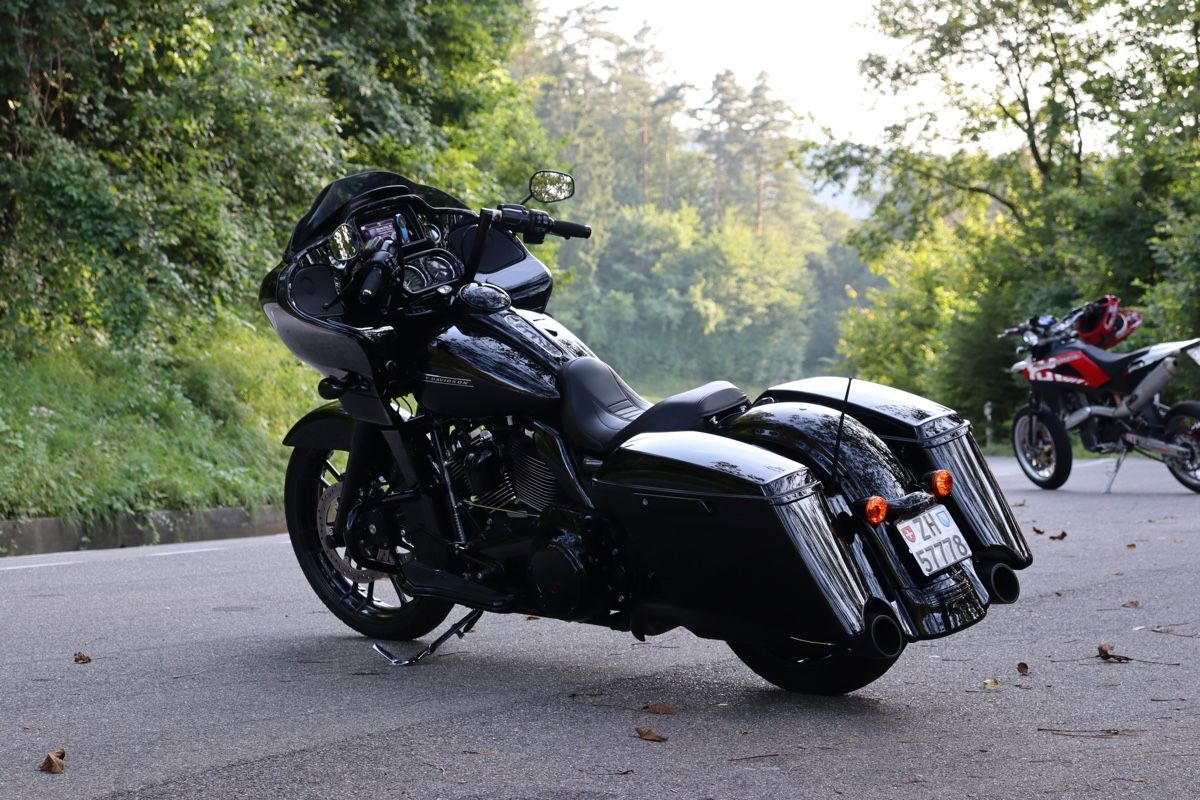 Touring: Harley-Davidson Road Glide Special Top Zustand – Neu (gemäss Beschreibung) aus Thalheim von vala89 2