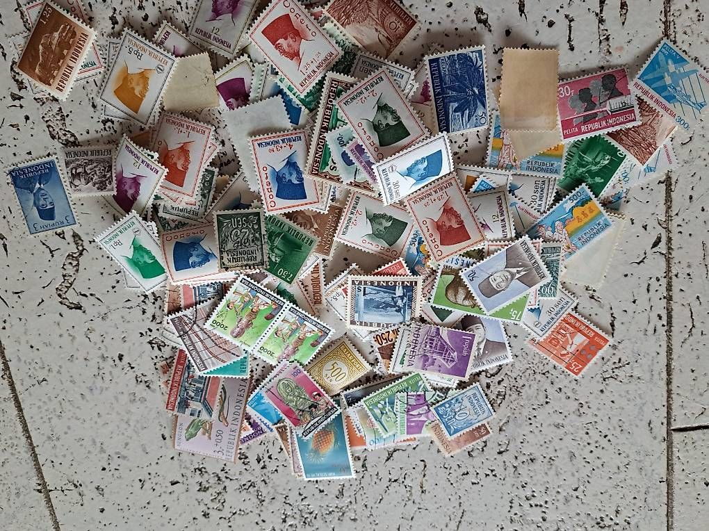 Tutti i francobolli: Briefmarken Indonesien – Usato da Bünzen venduto da Floh99 1