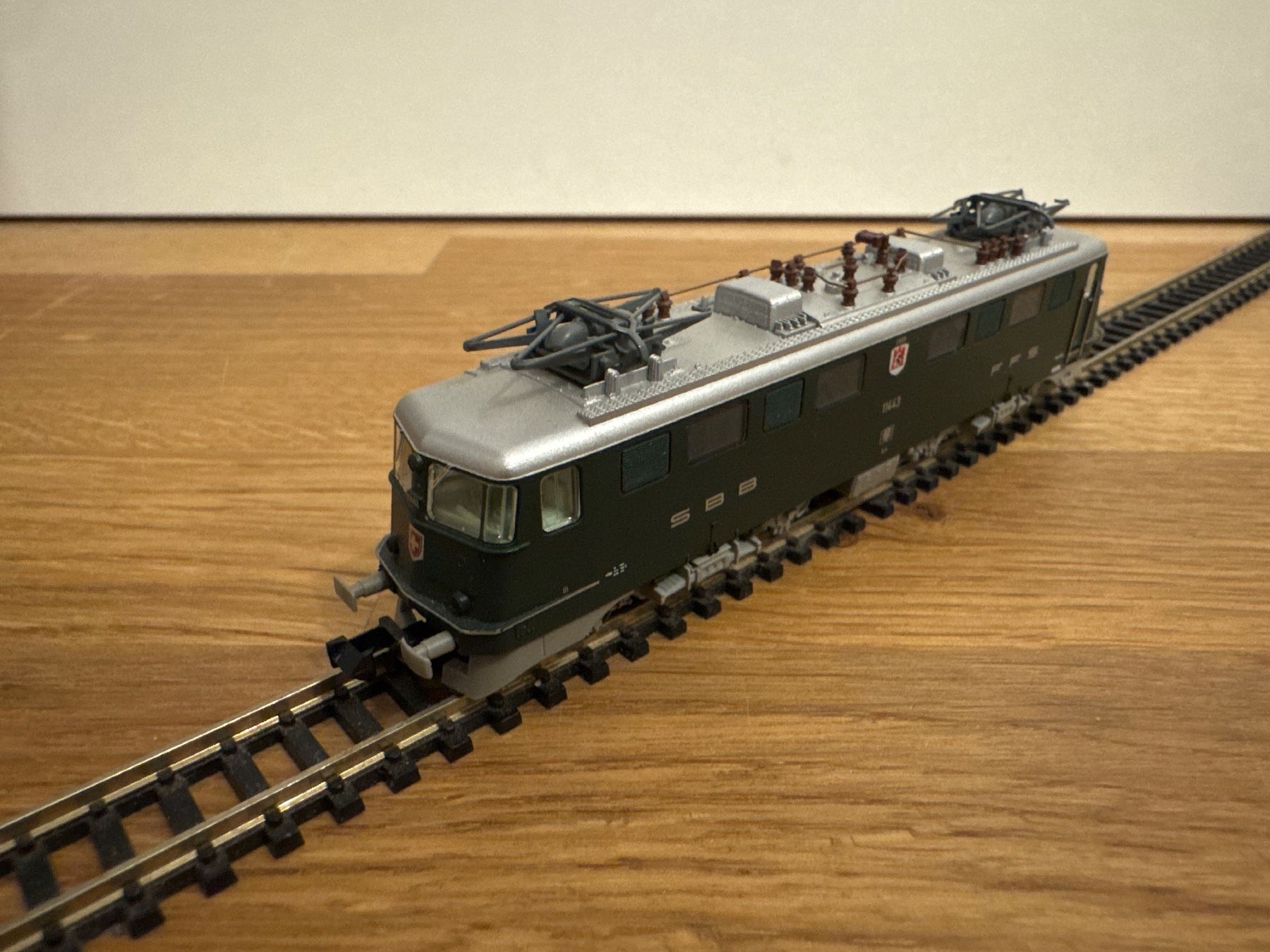 Fleischmann Modelleisenbahnen: Fleischmann 737201 SBB Ae 6/6 11443  Chur Digital – Neu (gemäss Beschreibung) aus Schlierbach von Look8 2