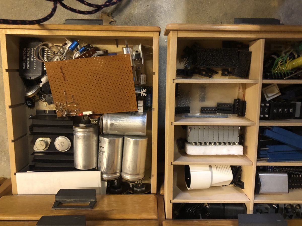 Componenti elettronici: elektronik bauteile widerstände etc hunderte teile sortiert – Nuovo (secondo la descrizione) da amden venduto da horizontblau01 3