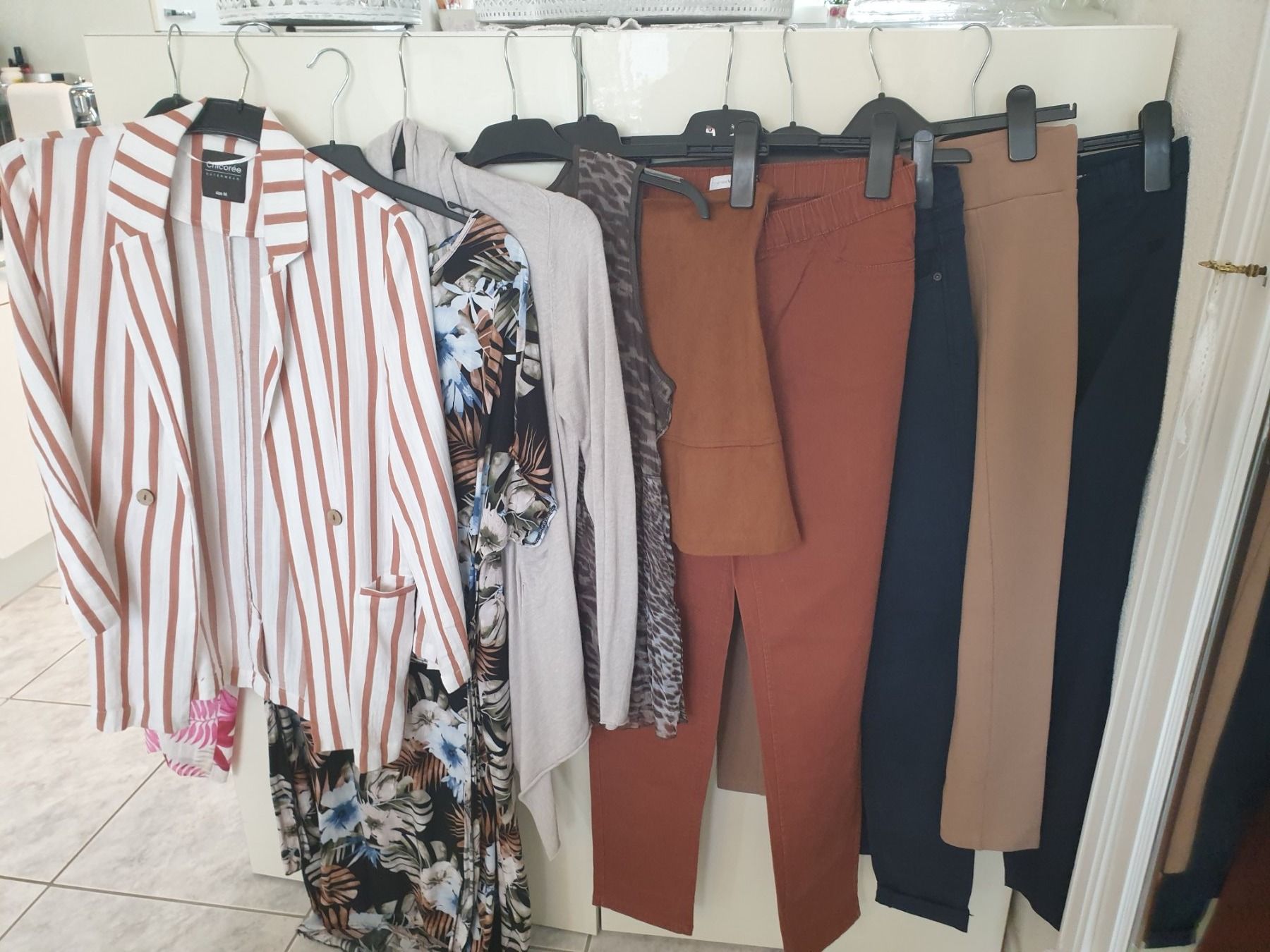 Kleiderpakete: Kleiderpaket Gr. 38 M Mixed 10 Stück – Gebraucht aus Gossau ZH von fashiontwo 5