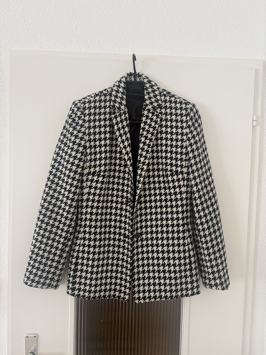 Jacken: Damen Blazer Hahnentritt Grösse 36 – Gebraucht aus Zumikon von naiischoen