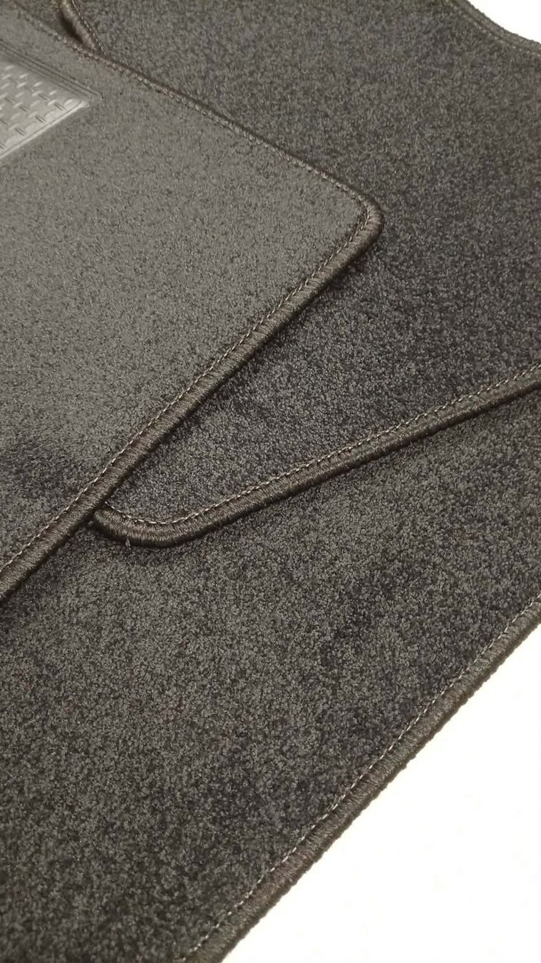 BMW Tapis / Bacs: TAPIS BMW – Neuf avec emballage d'origine à Cortaillod par dps_5866 5
