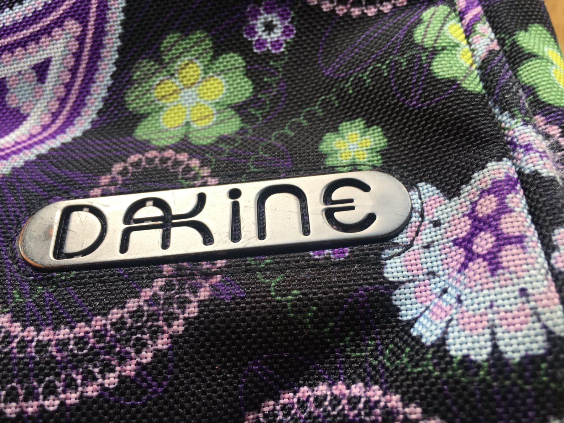 Dakine Borse da donna: Tolle Umhängetasche Marke Dakin – Usato da Eich venduto da Jokove63 1
