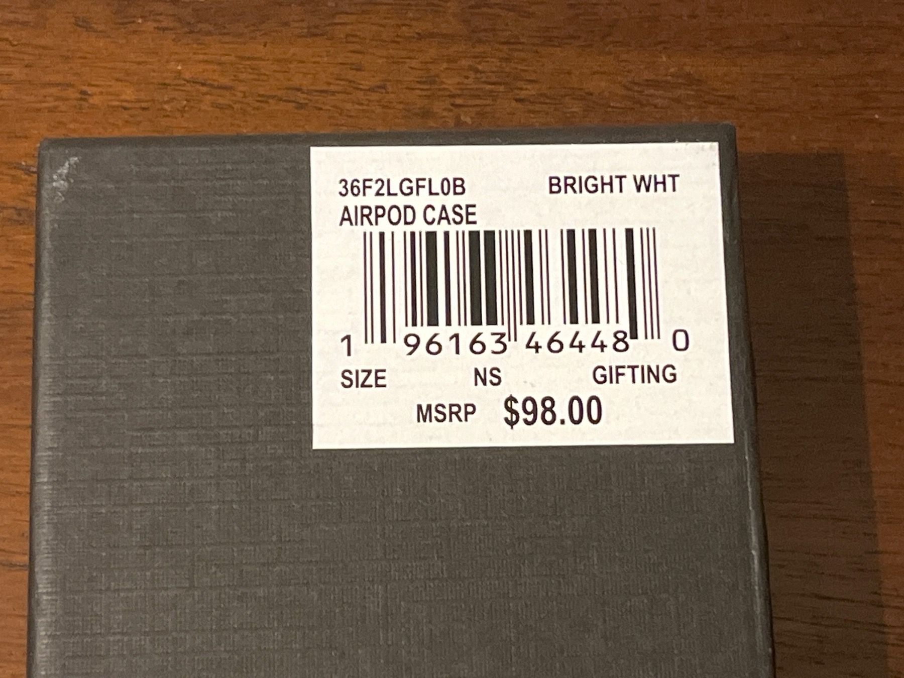 Michael Kors Cover & Protezioni schermo: Michael Kors - Airpod Case mit Umhängeband, Hellweiss – Nuovo e nell'imballaggio originale da Luzern venduto da Jiggy_8898 7