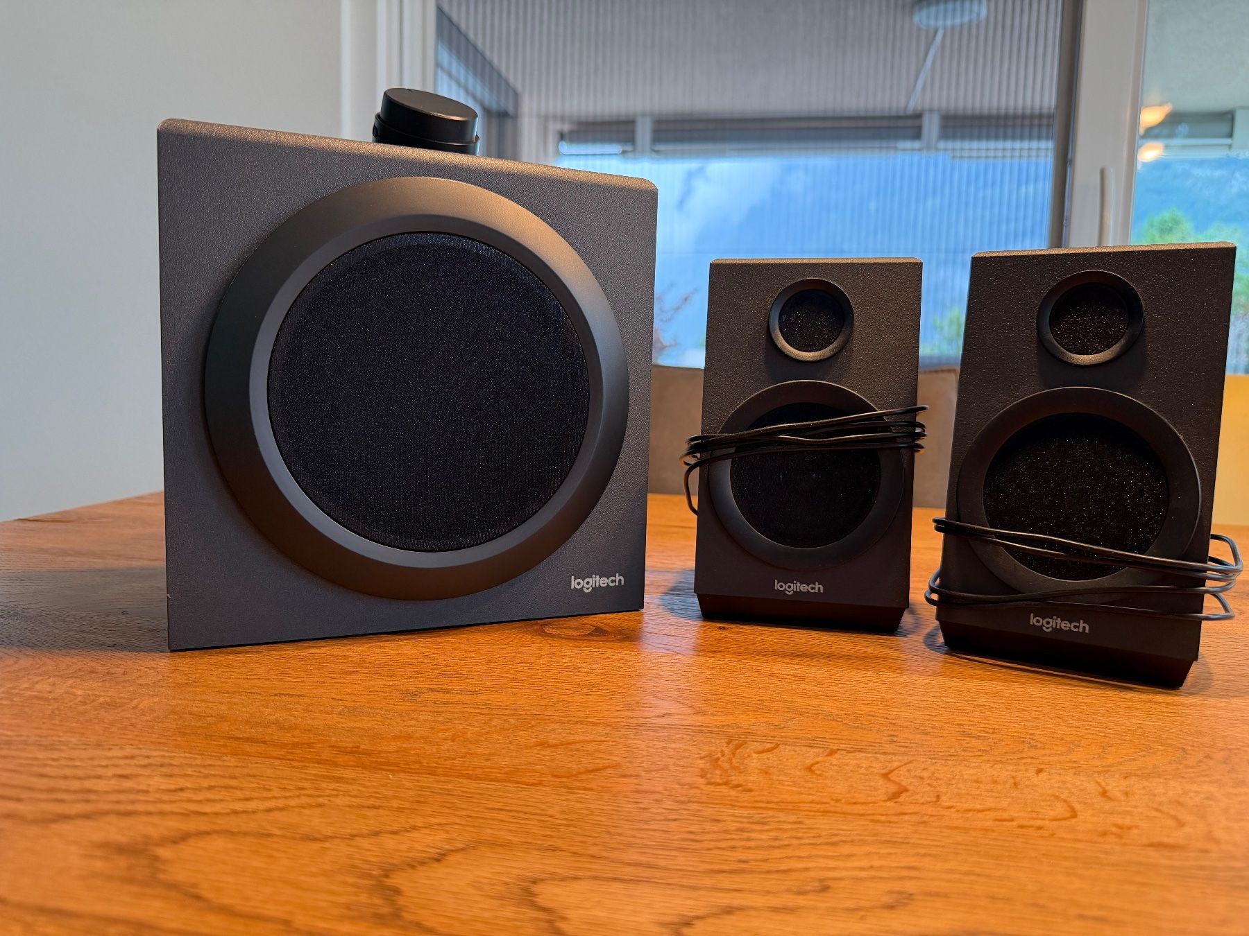 Logitech Haut-parleurs: Logitech Multimedia Speakers Z333 – D'occasion à Mollis par pad_tf9k