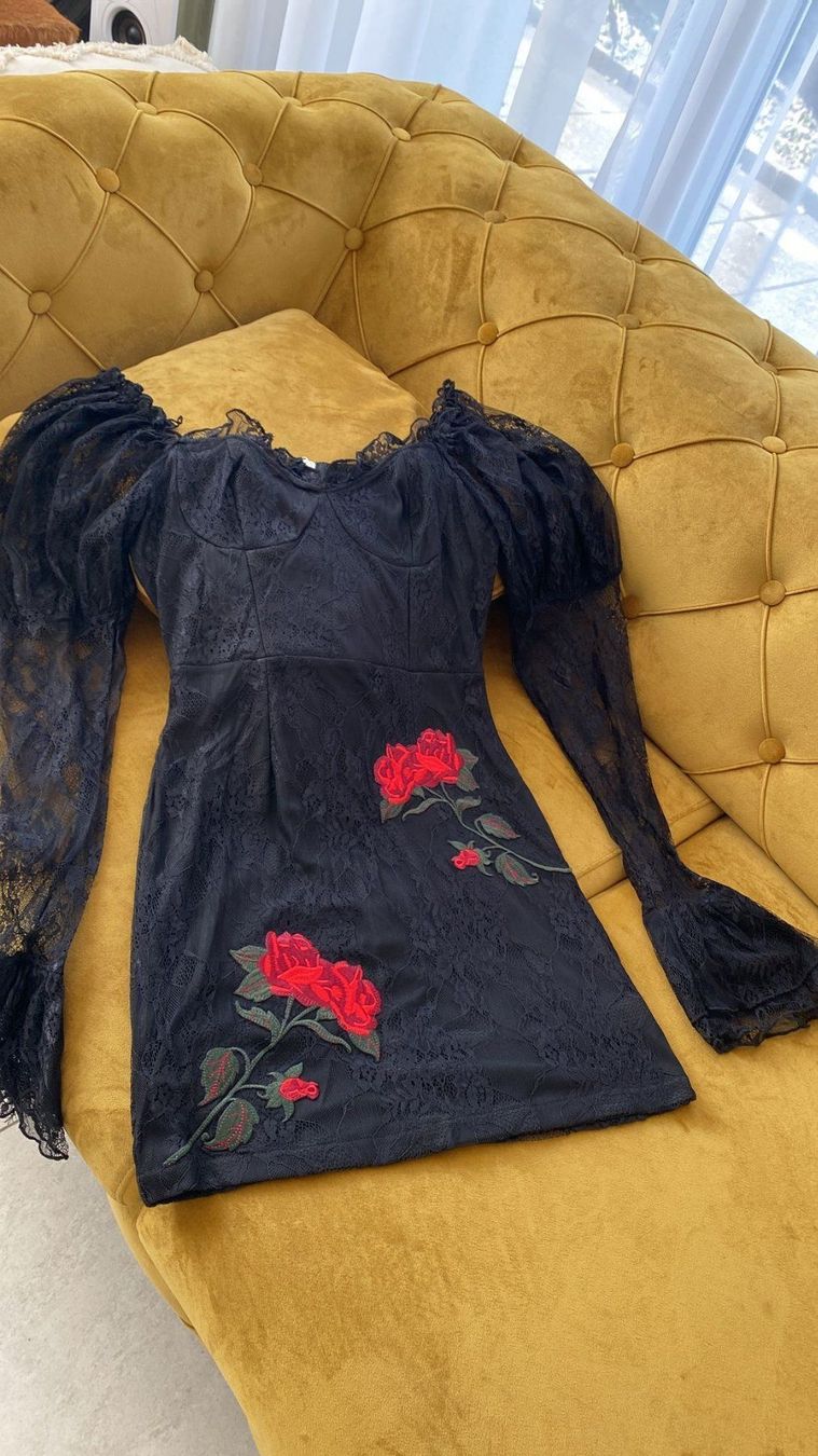 Vestiti: Kleid von PRETTYLITTLETHING Gr. 38 – Usato da Dagmersellen venduto da sheli17