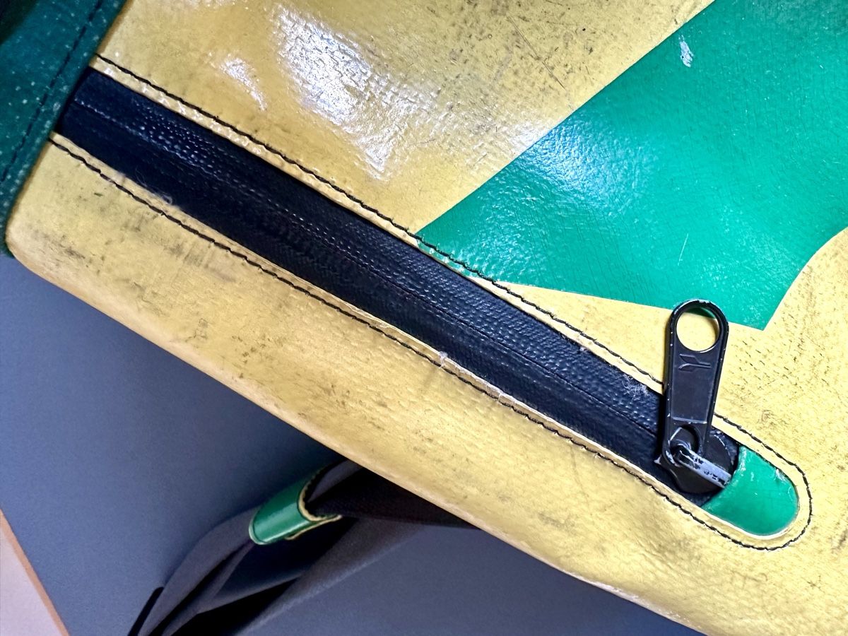 Freitag Taschen: FREITAG Tasche ORIGINAL // Laptopfach gepolstert – Gebraucht aus Zürich von Birdi0 6