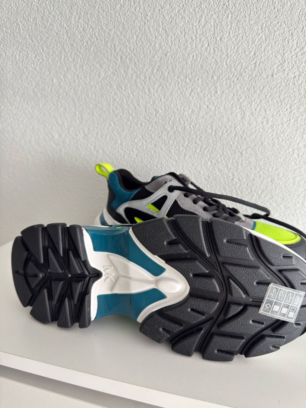 Michael Kors Scarpe per ragazzi: Michael Kors – Sneakers, Grösse 39 – Nuovo (secondo la descrizione) da Steinhausen venduto da and_jv7v 1