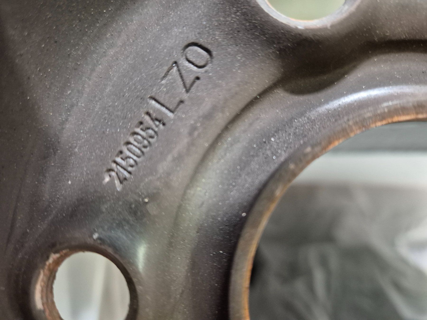 Volkswagen Felgen: Stahlfelgen Original VW 6x15 ET37 – Gebraucht aus Arlesheim von Bmw3204 5