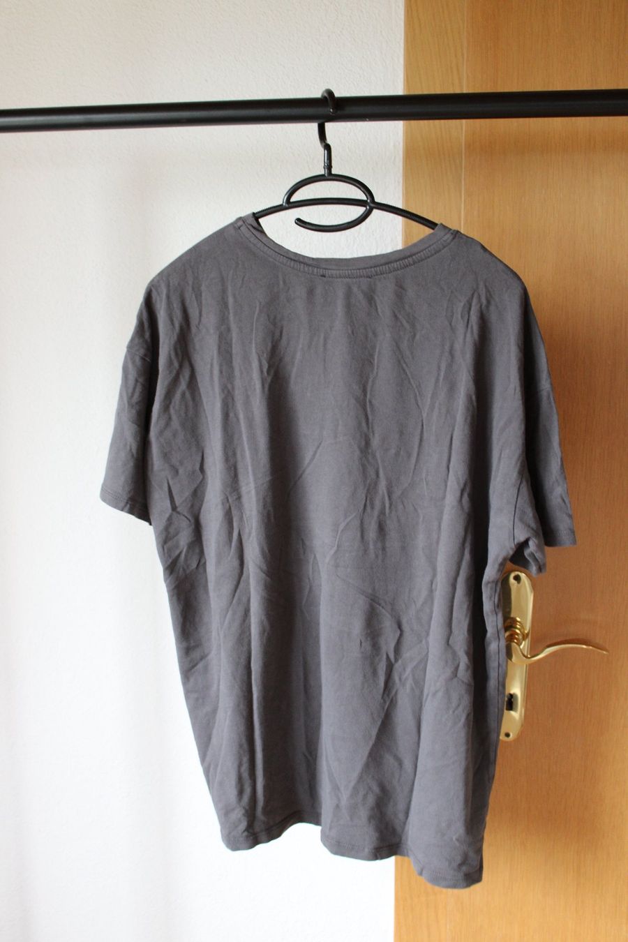T-shirt: Oversized T-Shirt Smiley – Usato da Hombrechtikon venduto da lehnerrr 3