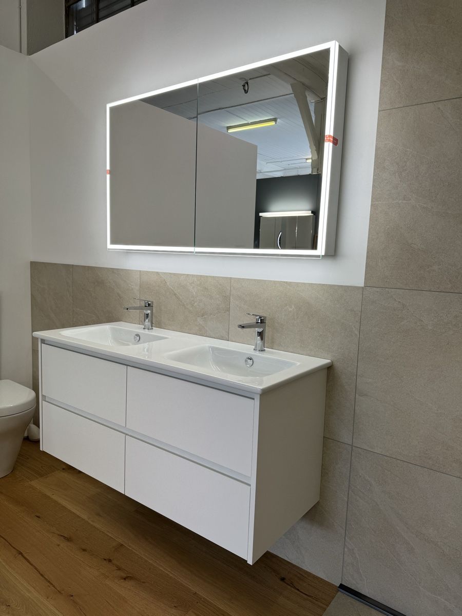 Alterna Mobili per bagno: Alterna Waschtischmöbel inkl.Illuminato Plus Spiegelschrank – Nuovo (secondo la descrizione) da Amriswil venduto da deluxe_bad