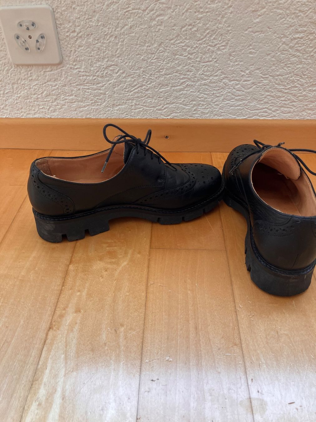 Hessnatur Scarpe da donna: Leder Schnürschuhe, schwarz, Grösse 40 – Usato da Oberlunkhofen venduto da Nuemmiis 5