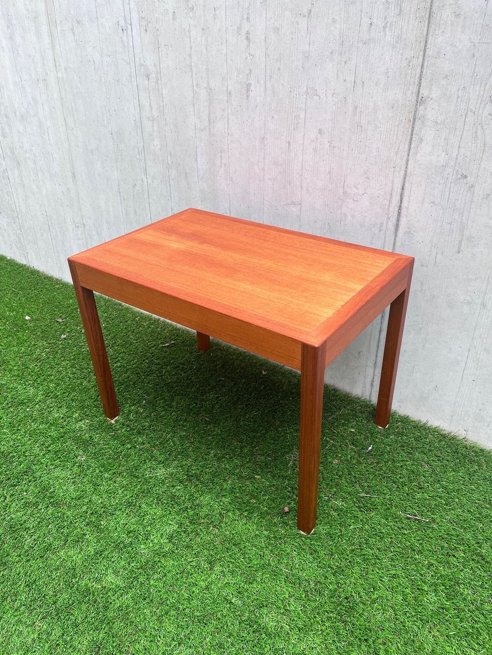 Tische: Beistelltisch aus Teak – Gebraucht aus Küsnacht ZH von Quiti 1