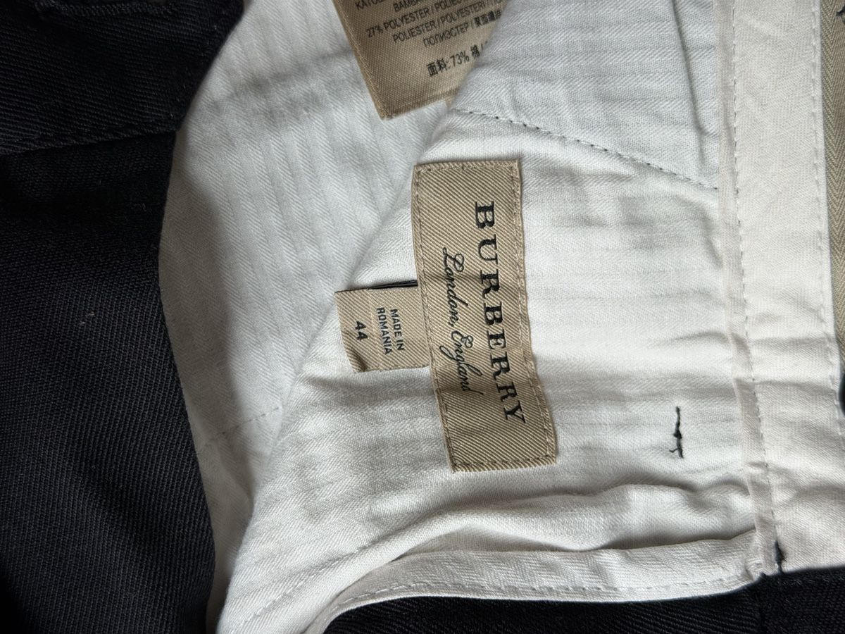 Burberry Pantaloni: Burberry black pants size 44 – Usato da Zürich venduto da dav_ylk6 6