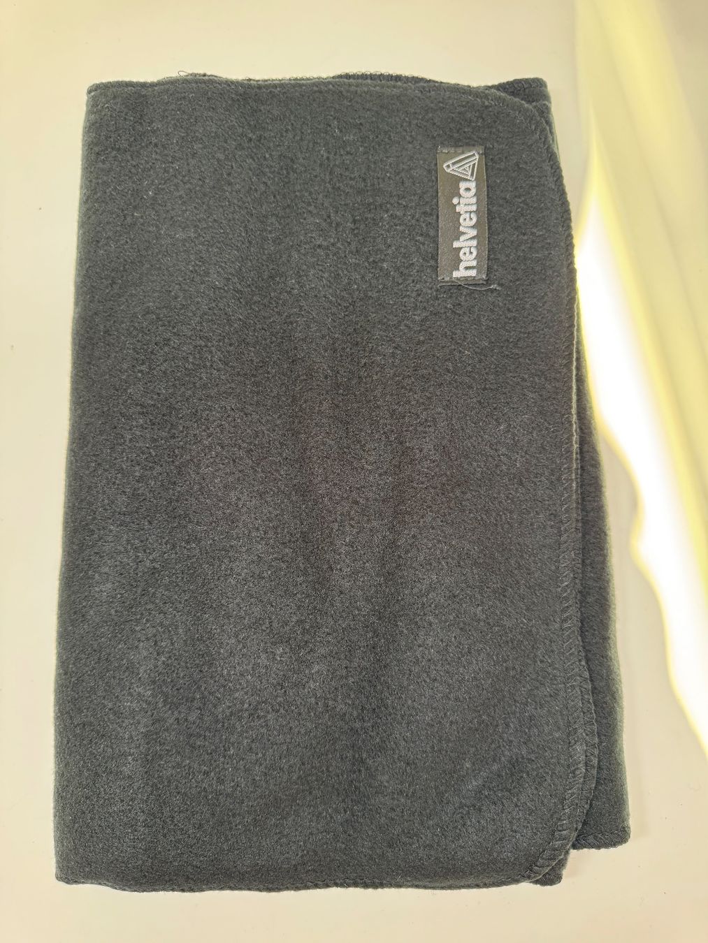 Foulard & Sciarpe: Neuer Schal Helvetia – Nuovo e nell'imballaggio originale da Grosswangen venduto da shoes.bags.and.co 2