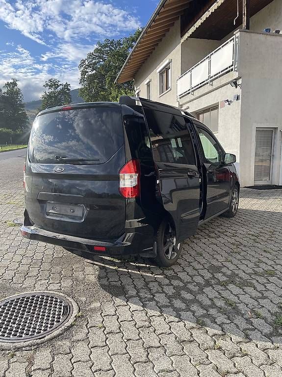 Veicoli commerciali: Ford Tourneo Custom – Usato da Altstätten SG venduto da lau_8yhc 2
