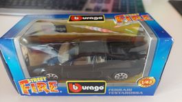 Burago Ferrari Testarossa 1/43, schwarz
