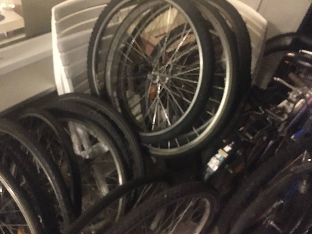 Pièces détachées: Gebrauchtes Velo-Rad – D'occasion à Zürich par pikola24
