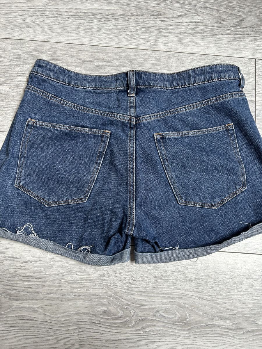 H&M Jeans: Shorts en jean taille 40 H&M – Usato da Genève venduto da and_k79x 1