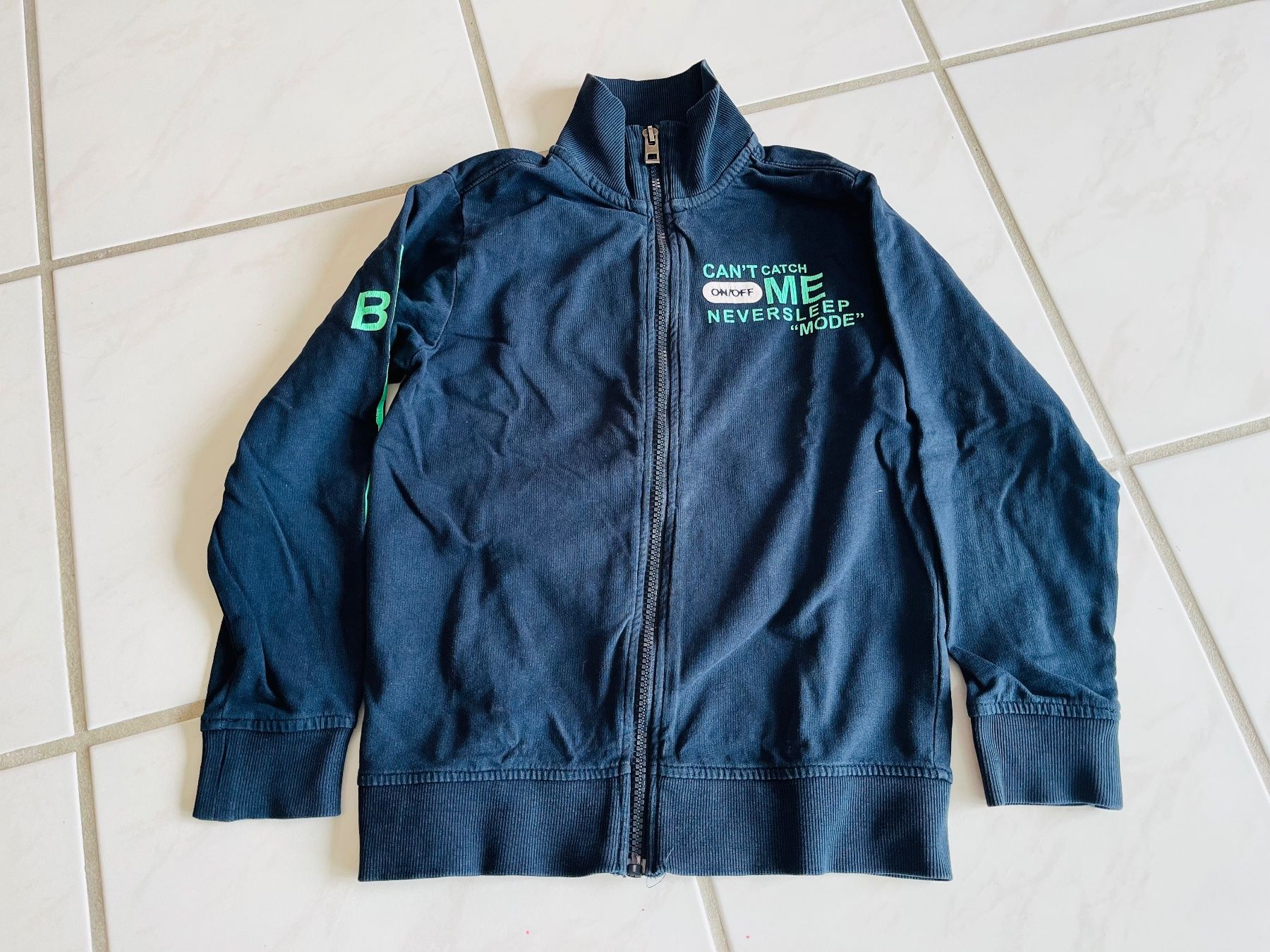 Maglioni & Felpe: Sweatjacke Grösse 128 / OVS – Usato da Konolfingen venduto da takkie