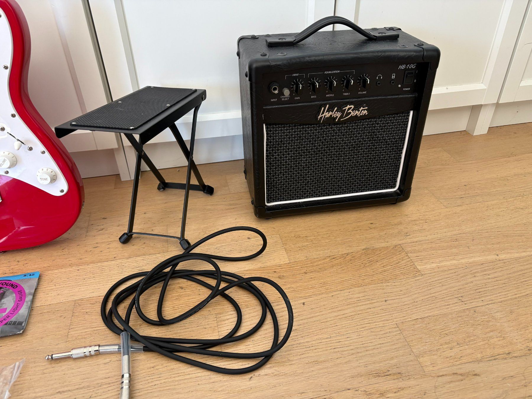Squier Strumenti musicali: Squier Mini Stratocaster Red Set + Verstärker HB – Usato da Meilen venduto da aneta.giza 2