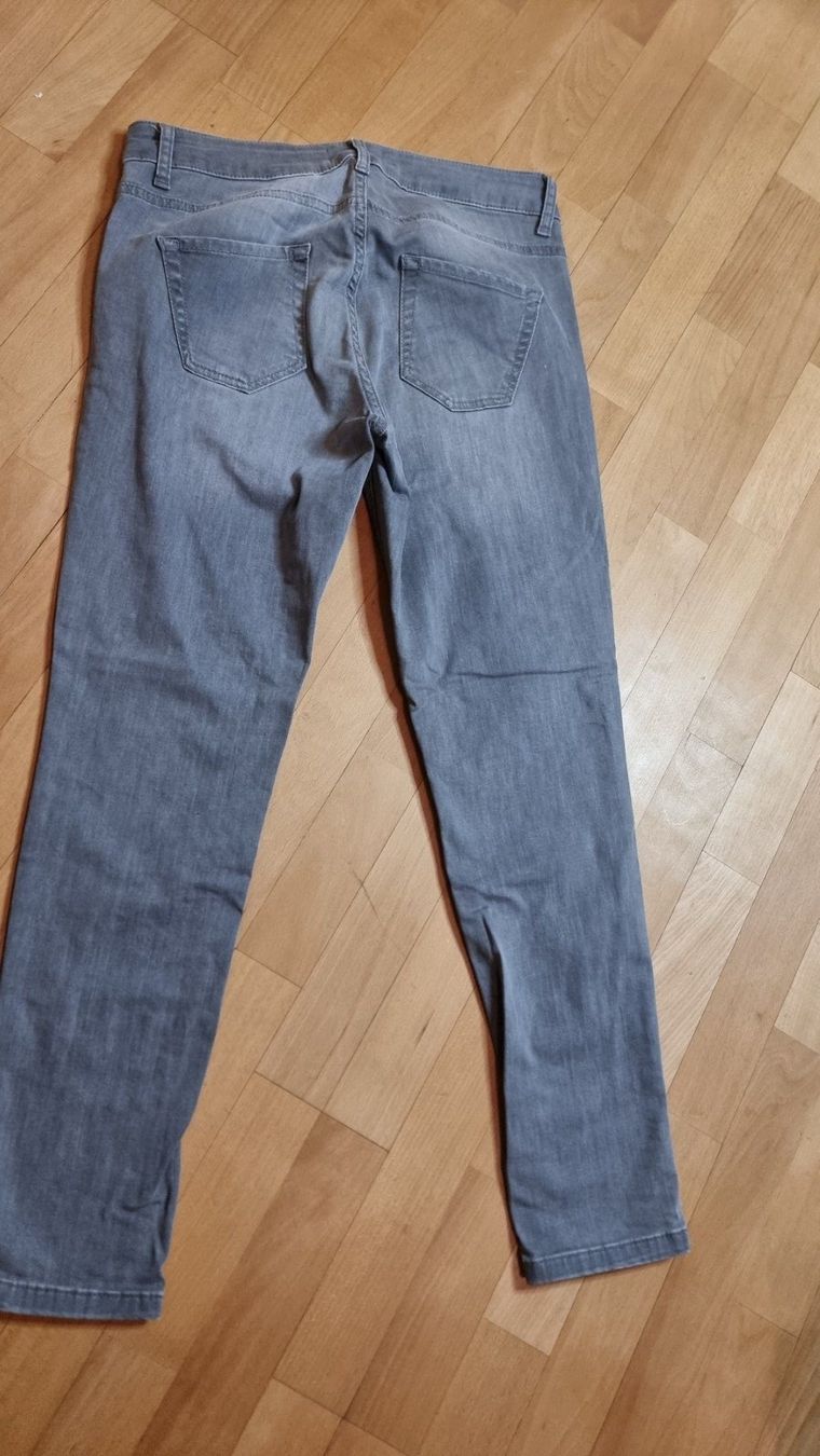 Jeans: Cartoon  Hose Größe  36/38 – Gebraucht aus Wald ZH von CapLux 2