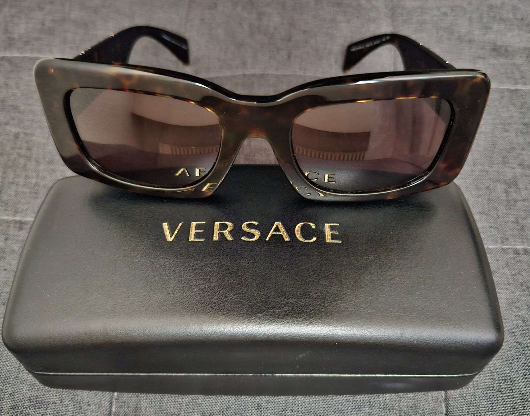 Versace Lunettes & Verres: Sunglasses Versace 4444-U – D'occasion à Biel/Bienne par ypsillon