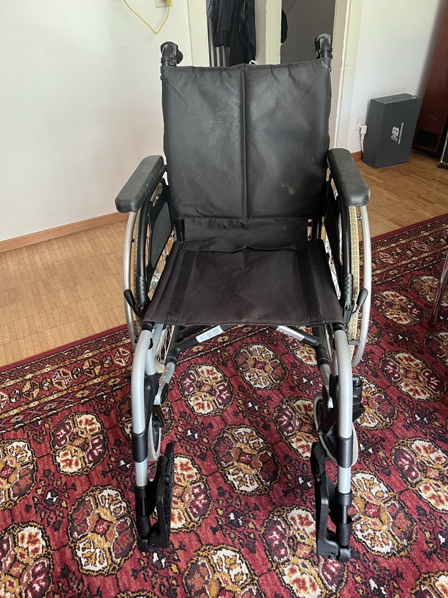 Chaises roulantes: Rollstuhl Breezy – D'occasion à Zürich par susan63 5