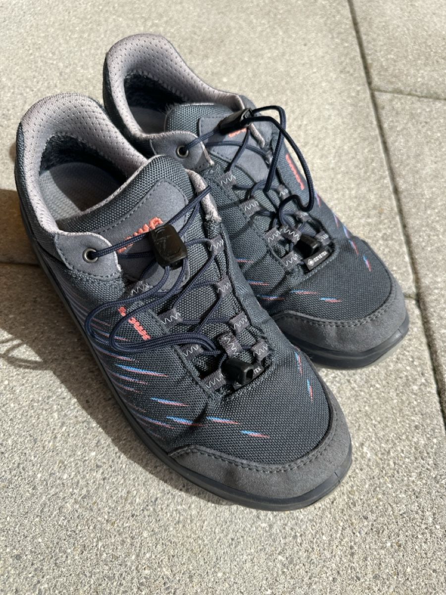 Scarpe per ragazzi: Lowa Trekkingschuhe Grösse 38 – Usato da Mörschwil venduto da tweety9402