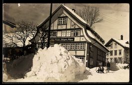 Foto-AK Wald /AR, Gasthaus und Metzgerei zum Ochsen im Winte